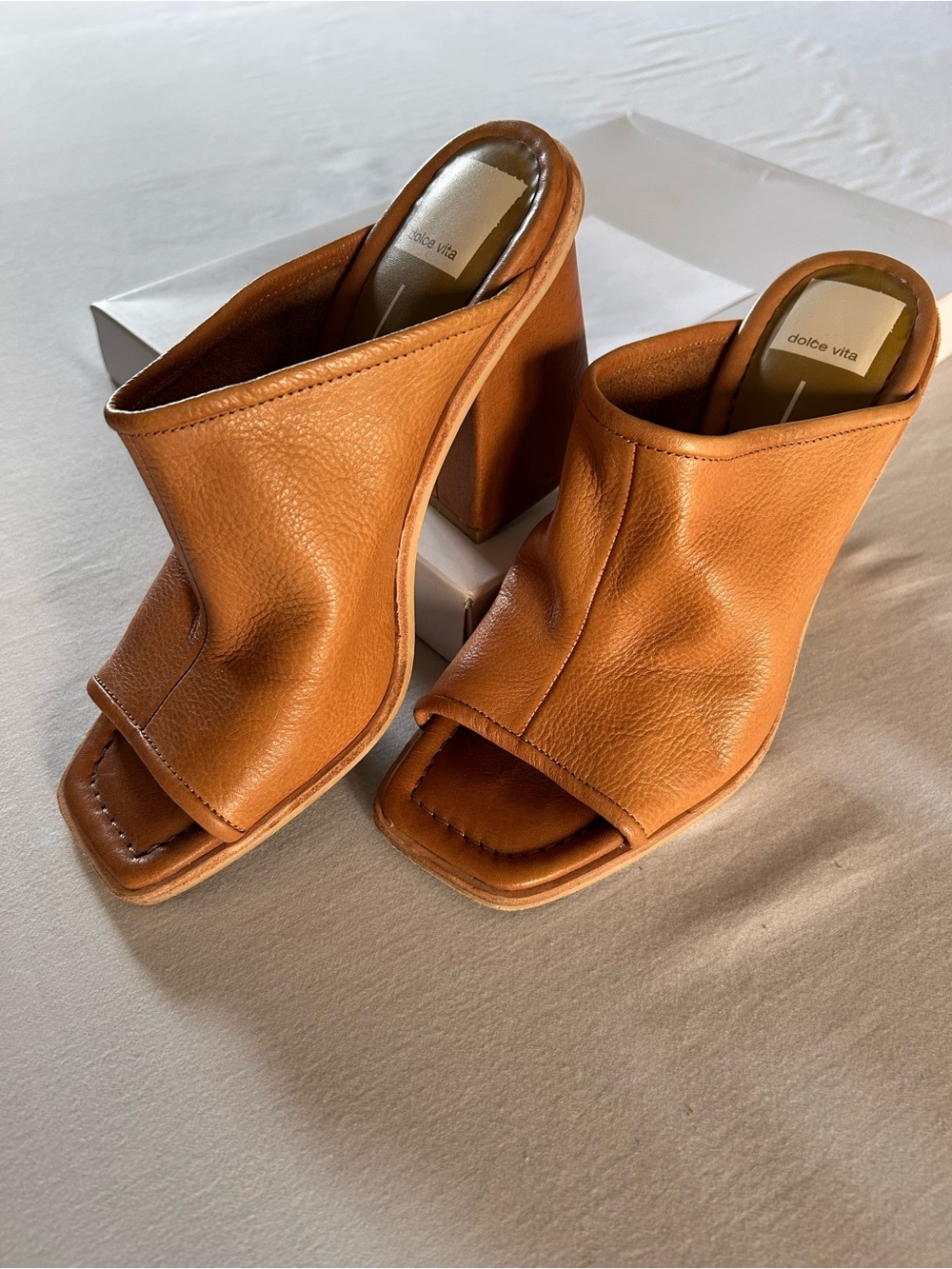 NWOT Dolce Vita Leather Block Heel Mule Slides | Camel Tan | Women’s 6.5